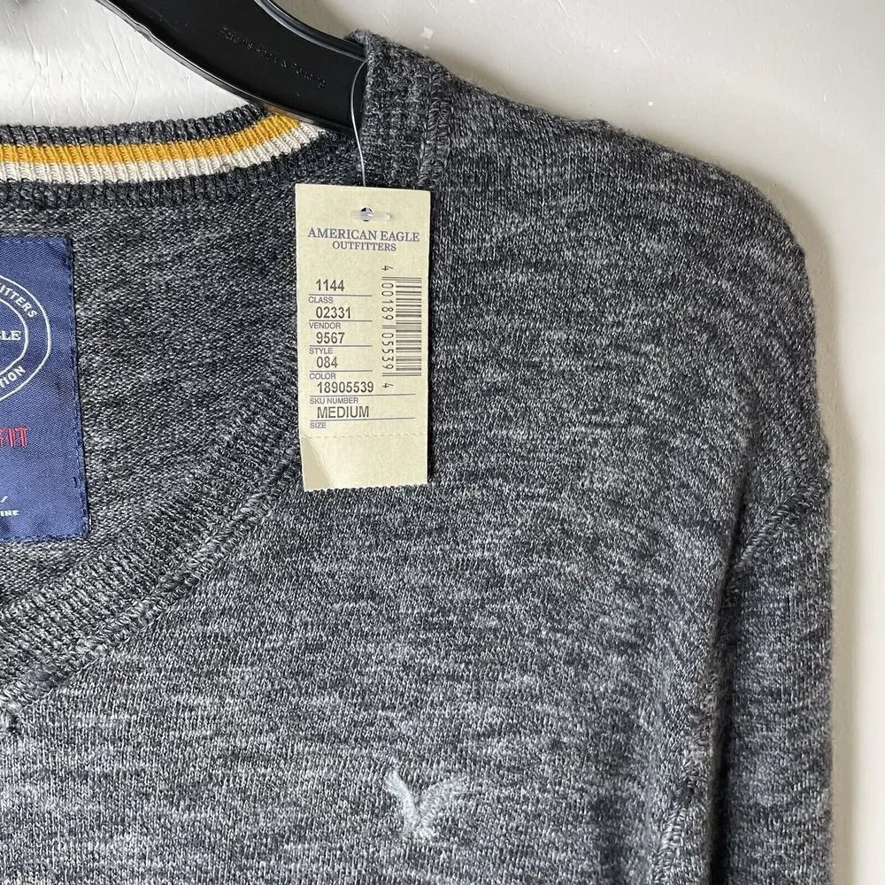 AMERICAN EAGLE Sweater Mens Medium Gray V-Neck Pullover NEW Cotton Athletic Fit